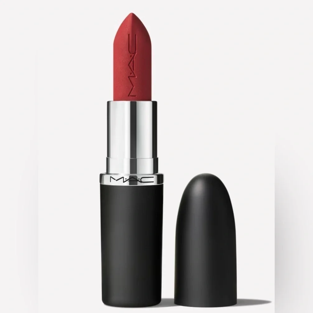 MAC Comsetics M·A·CXIMAL Silky Matte Lipstick in Ring The Alarm (665) NIB